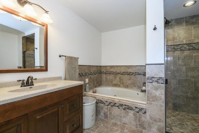 5651 Honey Creek ROAD, East Troy, WI 53120