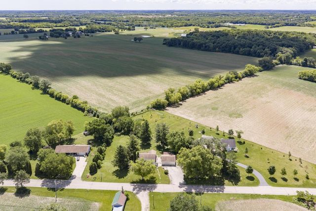 5651 Honey Creek ROAD, East Troy, WI 53120