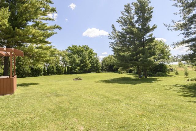 5651 Honey Creek ROAD, East Troy, WI 53120