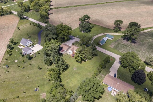 5651 Honey Creek ROAD, East Troy, WI 53120