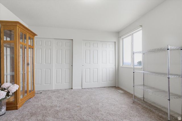 6822 S HIGH BLUFF DR, West Jordan, UT 84081