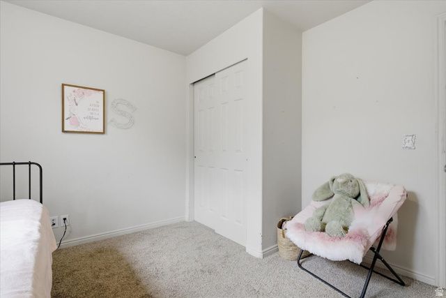 6822 S HIGH BLUFF DR, West Jordan, UT 84081