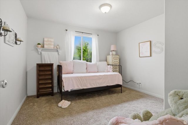 6822 S HIGH BLUFF DR, West Jordan, UT 84081
