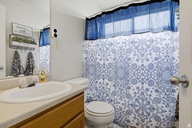 6822 S HIGH BLUFF DR, West Jordan, UT 84081