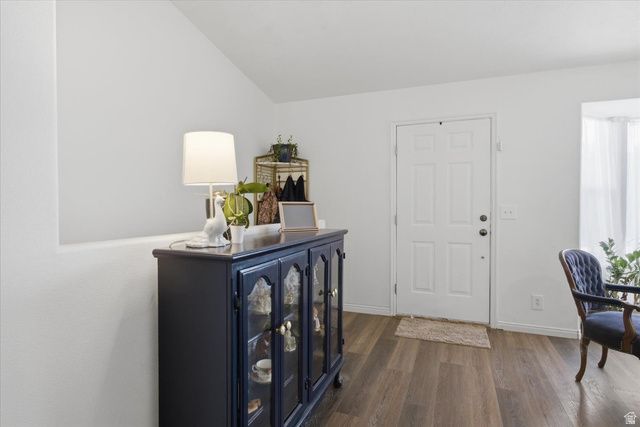 6822 S HIGH BLUFF DR, West Jordan, UT 84081