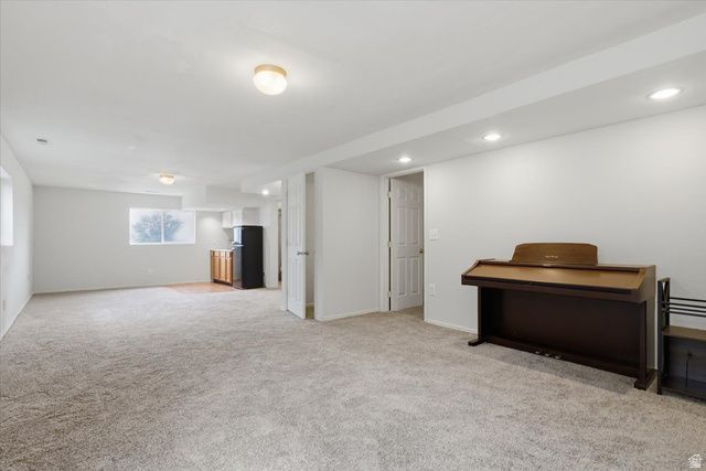 6822 S HIGH BLUFF DR, West Jordan, UT 84081