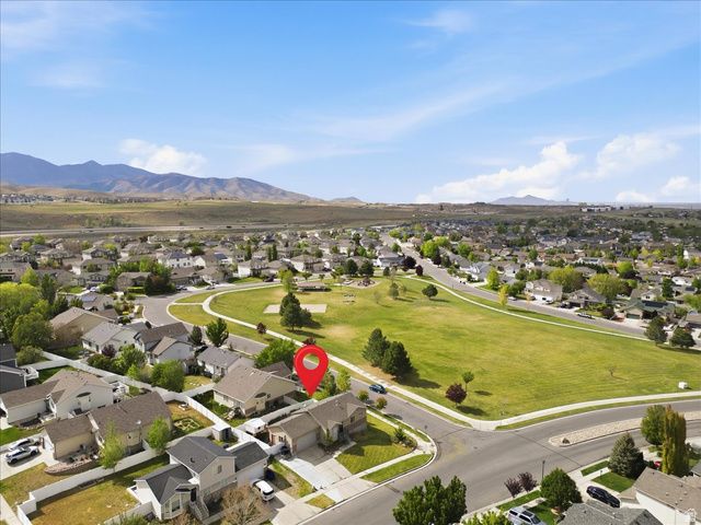 6822 S HIGH BLUFF DR, West Jordan, UT 84081