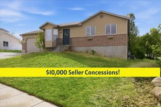 6822 S HIGH BLUFF DR, West Jordan, UT 84081