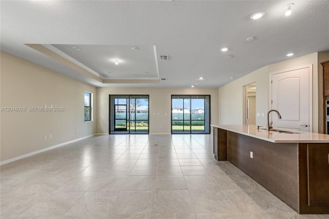 4480 Gramercy Dr, Oakland Park, FL 33309