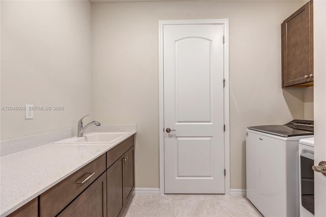 4480 Gramercy Dr, Oakland Park, FL 33309