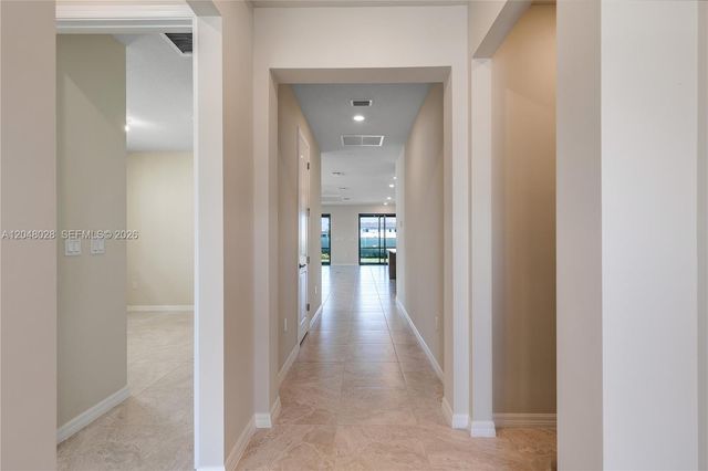 4480 Gramercy Dr, Oakland Park, FL 33309