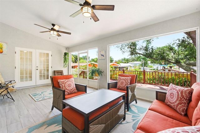 30 GLADES AVENUE, Tarpon Springs, FL 34689