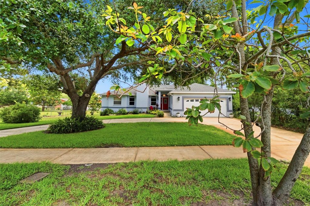 30 GLADES AVENUE, Tarpon Springs, FL 34689