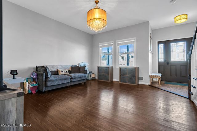 43 Cattus Street, Toms River, NJ 08753