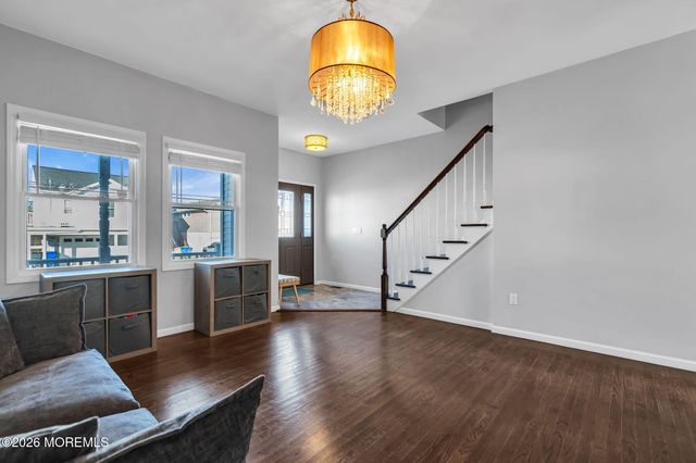 43 Cattus Street, Toms River, NJ 08753