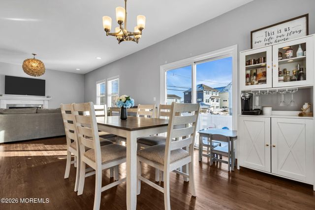 43 Cattus Street, Toms River, NJ 08753