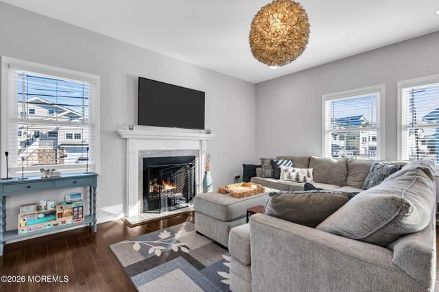 43 Cattus Street, Toms River, NJ 08753