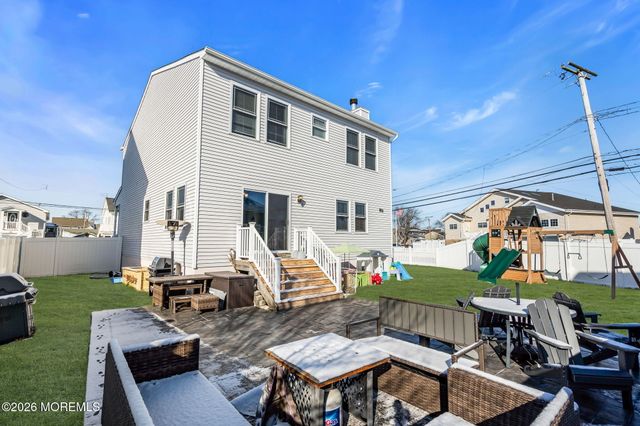 43 Cattus Street, Toms River, NJ 08753