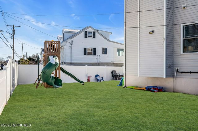 43 Cattus Street, Toms River, NJ 08753