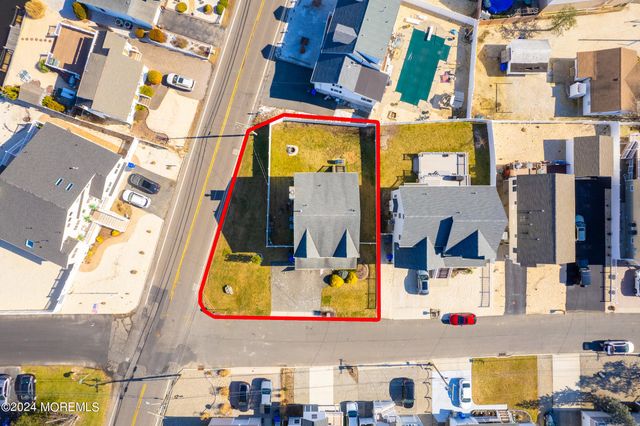 43 Cattus Street, Toms River, NJ 08753