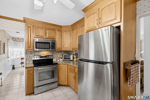7 Parker Lane, Westbrook, CT 06498