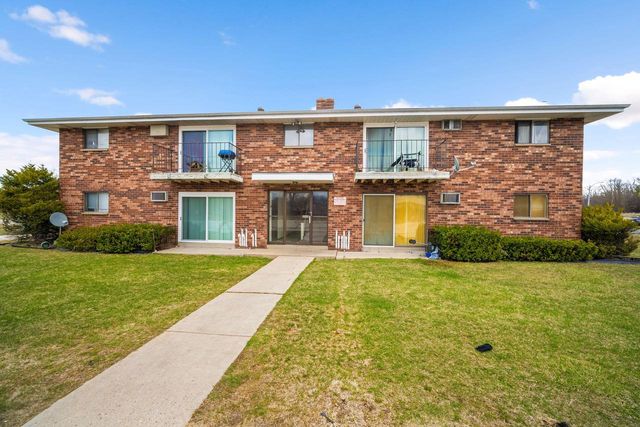 9015 N 96th STREET, Milwaukee, WI 53224