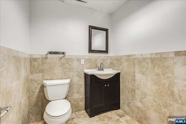 3 Tice Road Suite A & B, Franklin Lakes, NJ 07417