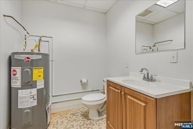 3 Tice Road Suite A & B, Franklin Lakes, NJ 07417