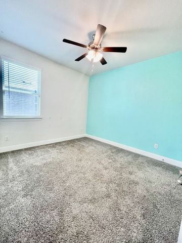 11000 Glover Lane, Aubrey, TX 76227