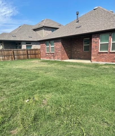 11000 Glover Lane, Aubrey, TX 76227