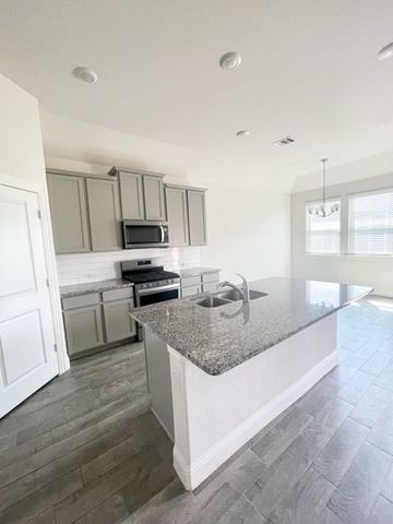 11000 Glover Lane, Aubrey, TX 76227