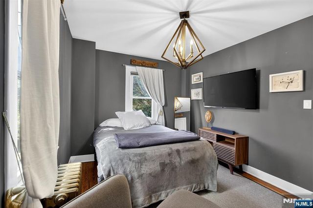 13 Front Street, North Arlington, NJ 07031