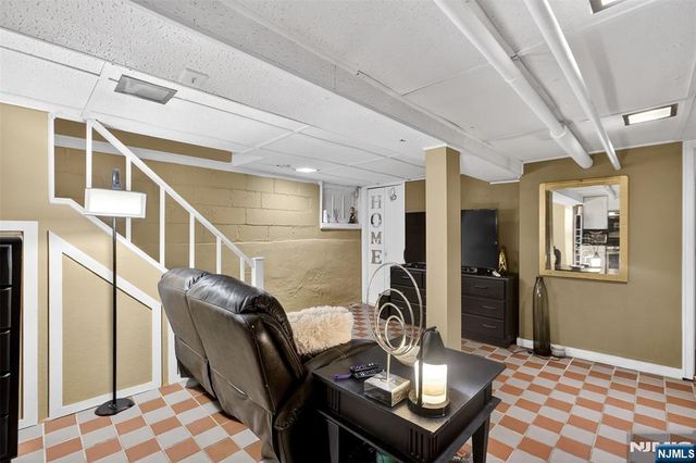 13 Front Street, North Arlington, NJ 07031