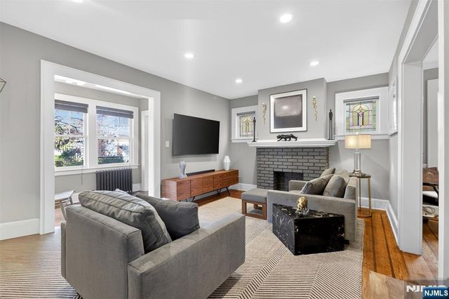 13 Front Street, North Arlington, NJ 07031