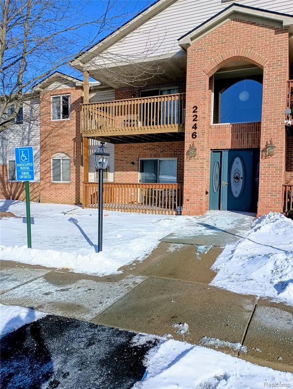 2246 Touchdown Court 1, Ypsilanti, MI 48197