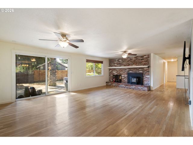 823 Nw 60TH St, Vancouver, WA 98663