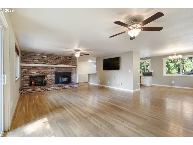 823 Nw 60TH St, Vancouver, WA 98663