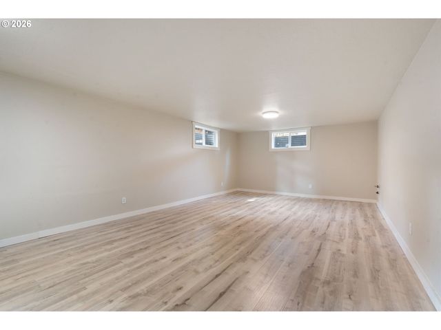 823 Nw 60TH St, Vancouver, WA 98663