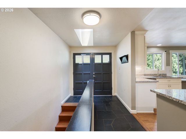 823 Nw 60TH St, Vancouver, WA 98663