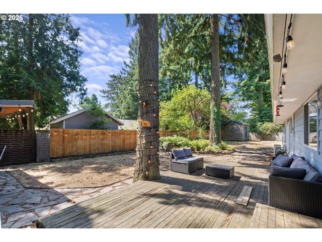 823 Nw 60TH St, Vancouver, WA 98663
