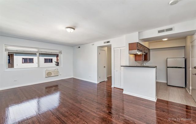 1610 W Jarvis Avenue 2B, Chicago, IL 60626