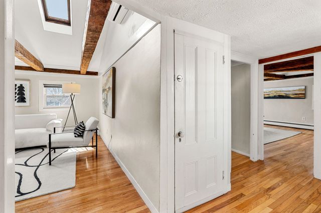 197 Madison St Apt 5, Portsmouth, NH 03801