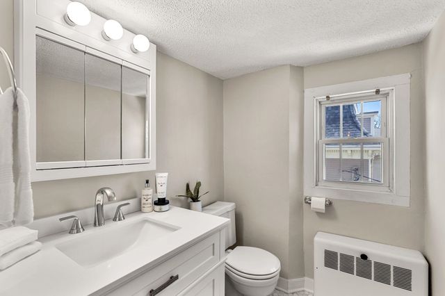 197 Madison St Apt 5, Portsmouth, NH 03801