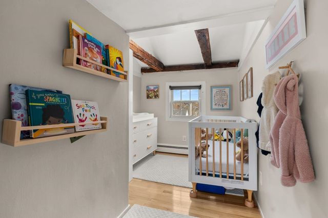 197 Madison St Apt 5, Portsmouth, NH 03801