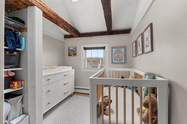 197 Madison St Apt 5, Portsmouth, NH 03801