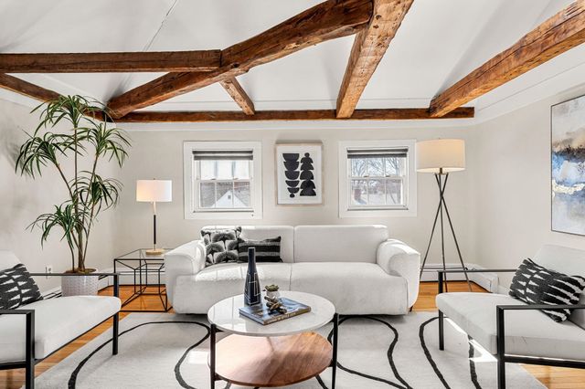 197 Madison St Apt 5, Portsmouth, NH 03801