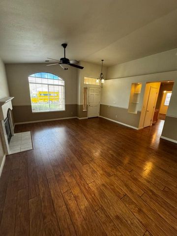 1080 Ruess Rd, Ripon, CA 95366