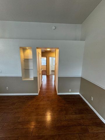 1080 Ruess Rd, Ripon, CA 95366