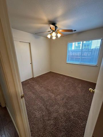 1080 Ruess Rd, Ripon, CA 95366