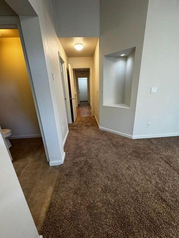 1080 Ruess Rd, Ripon, CA 95366